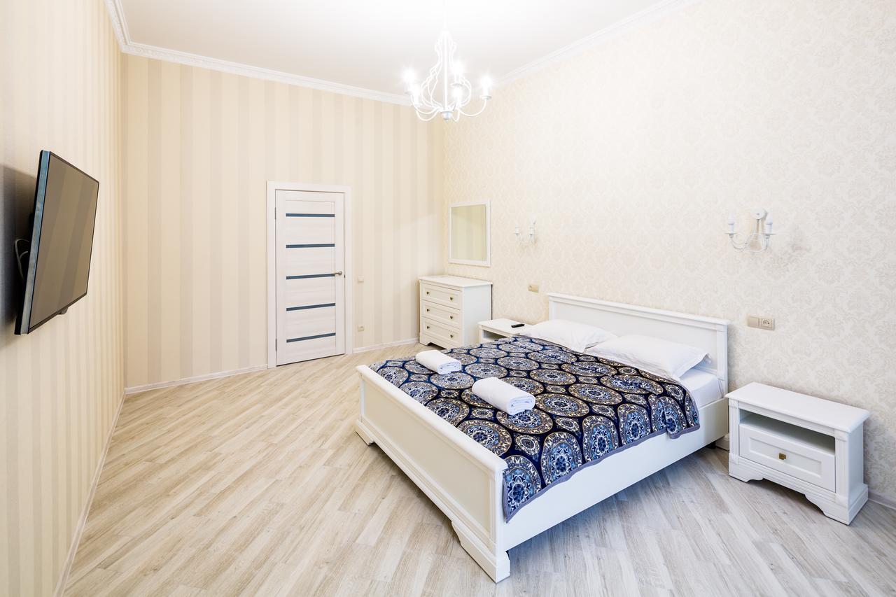 Leogrand Vip Apartments On Udatnogo 4 利沃夫 外观 照片